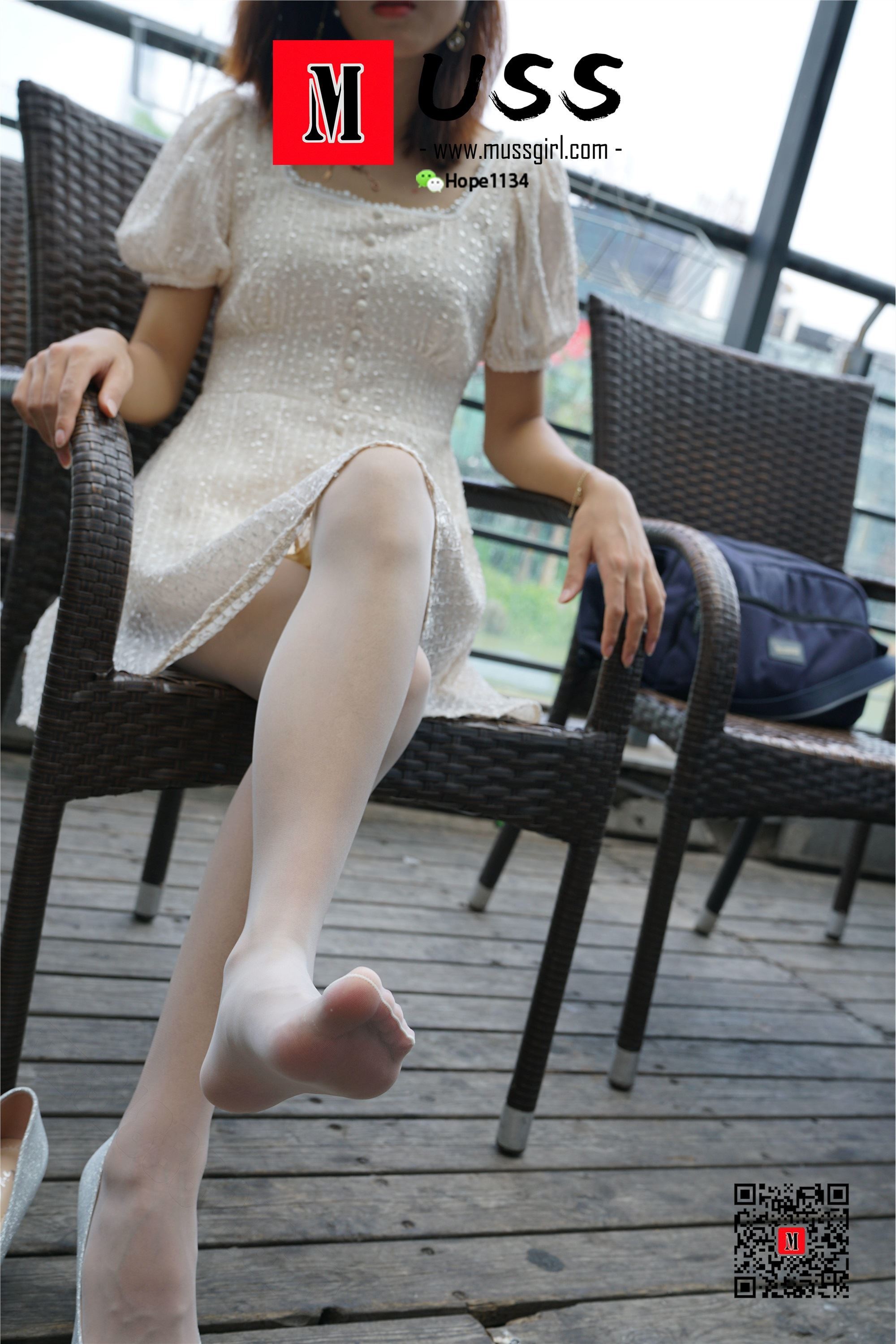 MussGirl慕丝女郎 NO.017 白衣护士与白丝的绝美邂逅小贤